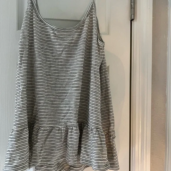 Anthropologie brand new cami style shirt with ruffle detail - Picture 7 of 8